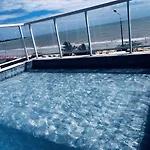 Paradise Flat 413