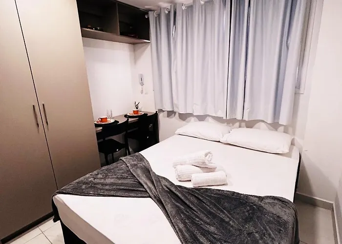 Paradise Flat 413