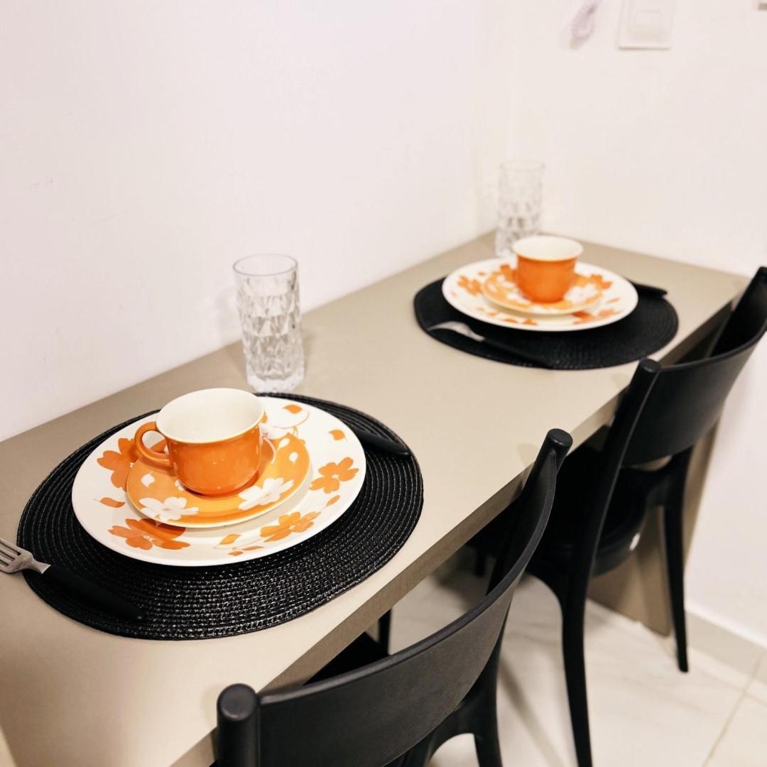 Paradise Flat 413
